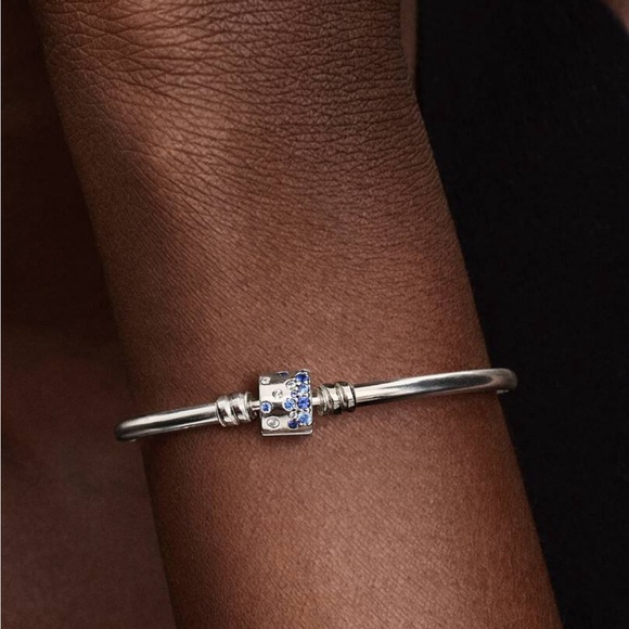 Pandora Sparkling Barrel Clasp Bangle - Picture 5 of 6